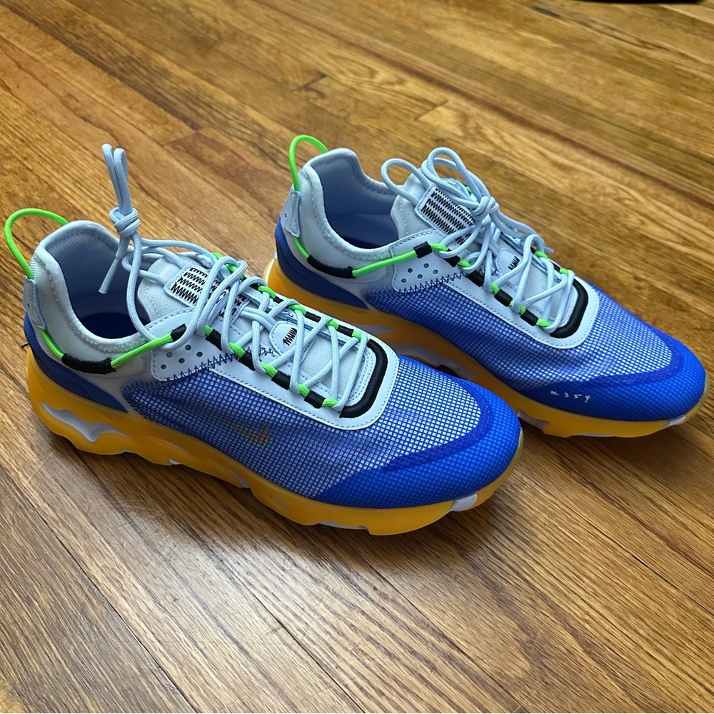 Nike React Live PRM Sneakers - Picture 2 of 11